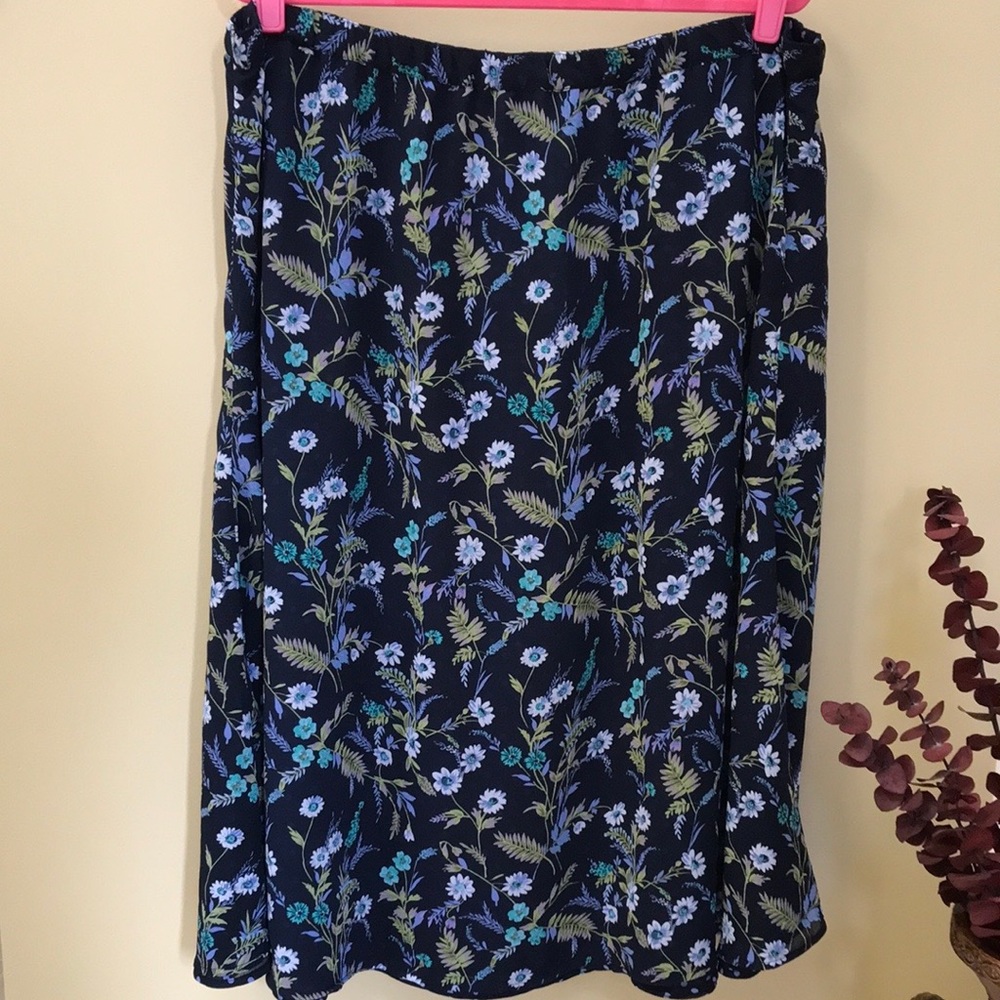 Reversible skirt